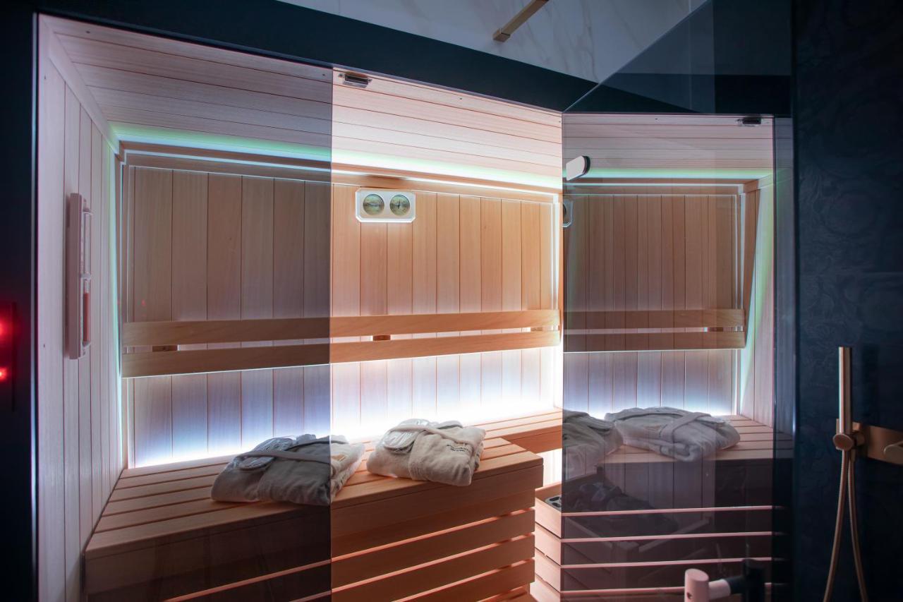 Apartamenty Sky Tower Z Jakuzzi Przy Oknie Вроцлав Екстериор снимка