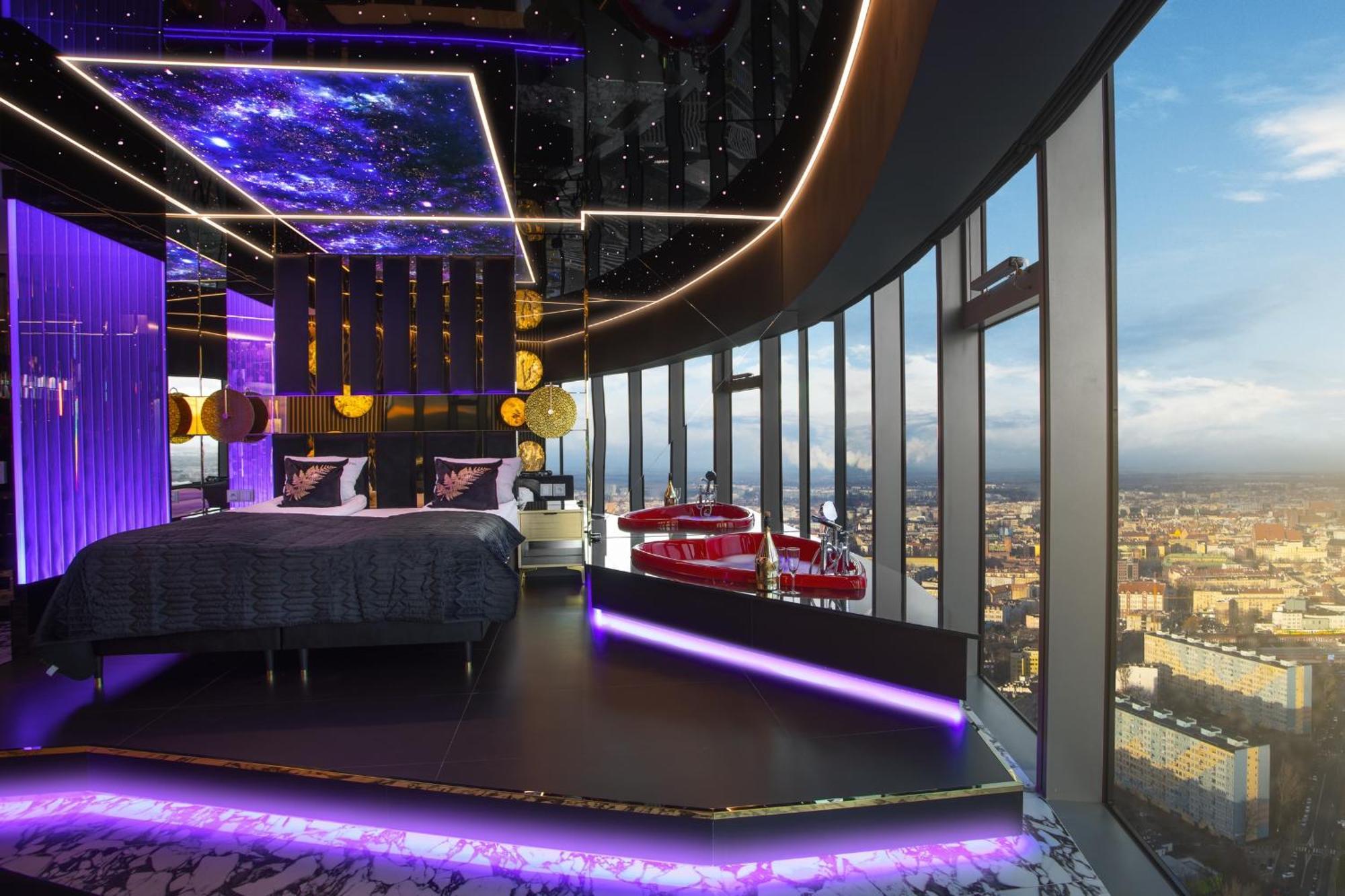 Apartamenty Sky Tower Z Jakuzzi Przy Oknie Вроцлав Екстериор снимка