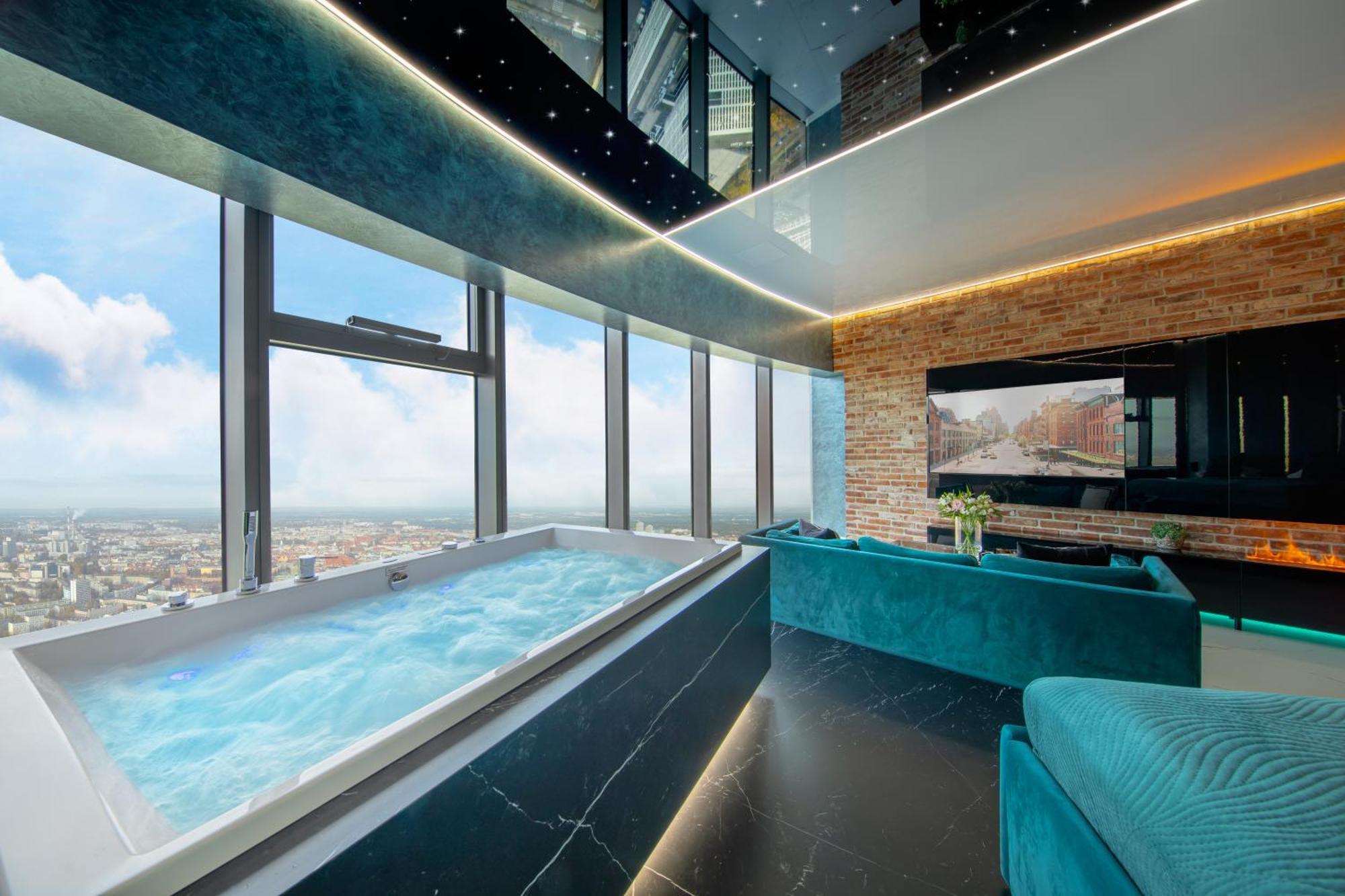 Apartamenty Sky Tower Z Jakuzzi Przy Oknie Вроцлав Екстериор снимка
